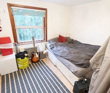 Studio Flat, Dennington Park Road, NW6 - Photo 1