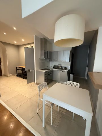 Location Appartement 2 pièces 55m² NICE 06000 - Photo 3