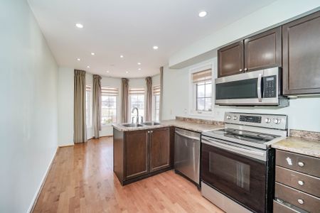 For Lease - 2 Oglevie Drive, Whitby, Ontario - Photo 3