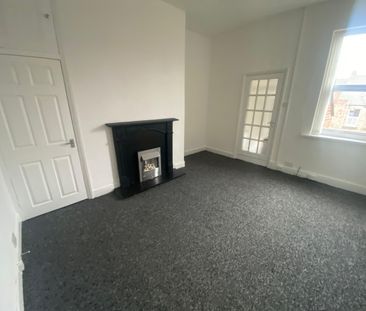 2 bed flat to rent in Chandos Street, Gateshead - Photo 4