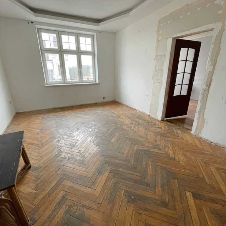 Do wynajęcia mieszkanie 80 m2 – 4 pokoje – 3 piętro, Pl. Św. Józefa 10 w Kaliszu - Photo 1