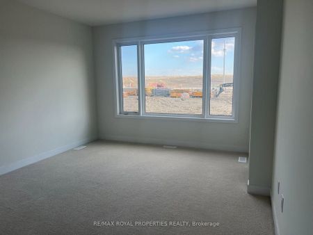 For Lease - 313 O'Toole Crescent, Peterborough, Ontario - Photo 3