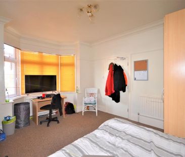 Bournemouth Heathwood Road Winton, BH9, Dorset - Photo 2