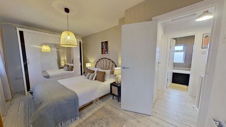 Queenswood Drive, Headingley - Photo 5