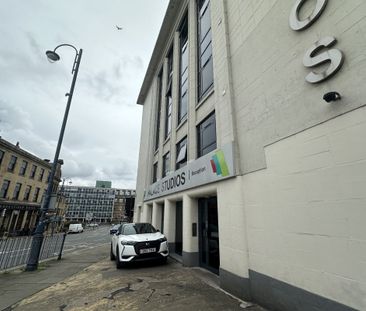 Kirkgate - Photo 1