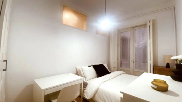 Room in a shared 7-bedroom apartment for rent in Recoletos, professionals and students only - Photo 1