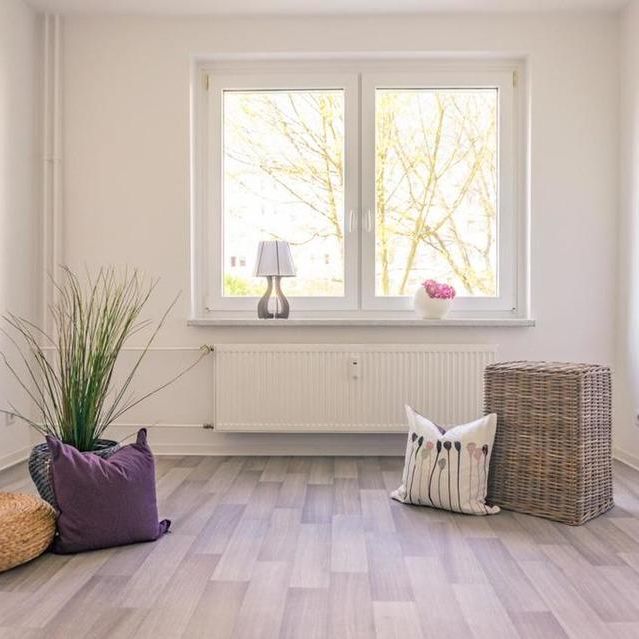 Lichterfüllte 3-Raum-Wohnung mit Balkon - Photo 1