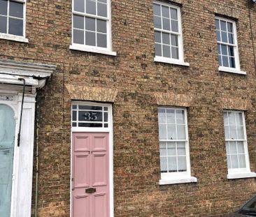 3 bedroom terraced house to rent - Photo 3