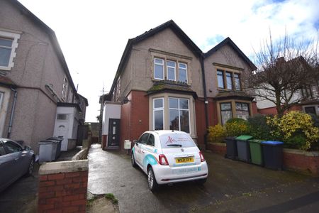 To Let 1 Bed Ground Floor Flat - Photo 4