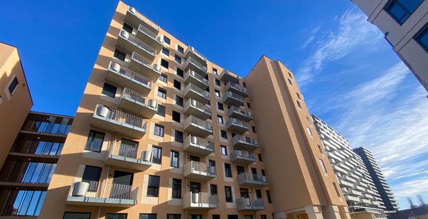 leistbare Familienwohnung: 3-Zimmer Erstbezug mit Balkon! - Foto 1