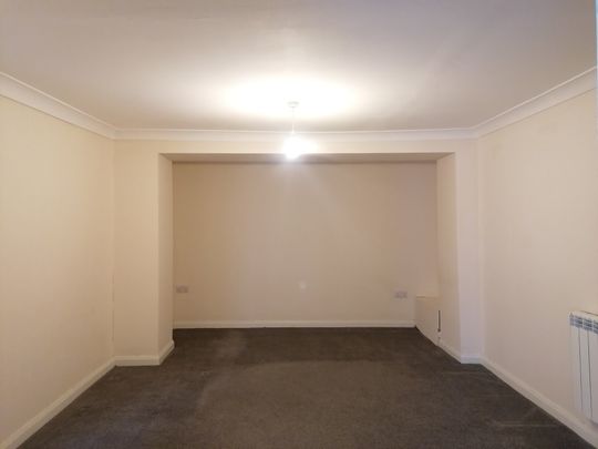High Street, Spalding, Holbeach - Photo 1