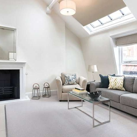 A beautifully presented apartment ideally located just off Oxford Street - Photo 1