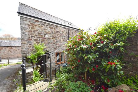 2 bedroom semi-detached house to rent - Photo 5