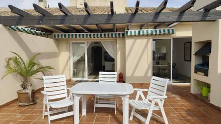 2 room luxury Flat for rent in Estepona, Andalusia - Photo 5