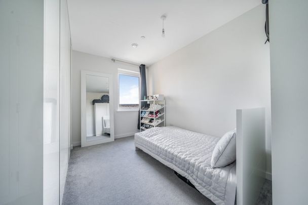 St. Johns Road, New Malden - Photo 1