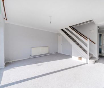 2 bedroom end of terrace house to rent - Photo 1