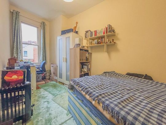 4 bedroom terraced house to rent - Photo 1