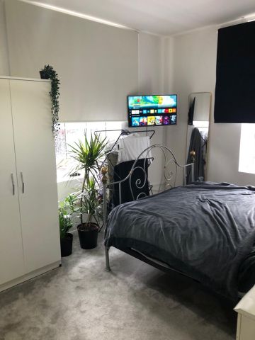 Studio Flat, Robert Street, CR0 - Photo 4