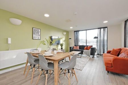 5 bedroom flat to rent - Photo 2