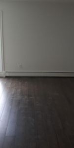 SUPERBE 3 ½ ENTIÈREMENT RÉNOVÉ - LIMOILOU - 995$ CHAUFFÉ,EAU CHAUDE - DISPONIBLE MAINTENANT OU POUR SEPTEMBRE - Photo 4