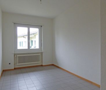 Conveniently located, living not far from the beautiful Lake Zurich! - Photo 3
