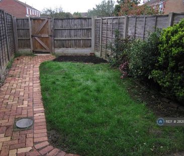 2 bedroom terraced house to rent - Photo 2