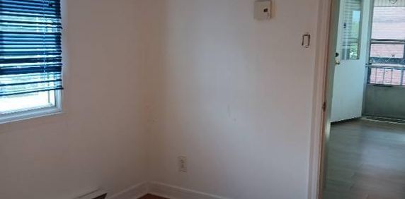 Appartement à louer - Vieux-Longueuil : 4 et demi, à l'étage - Photo 2