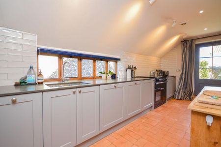 2 bedroom cottage to rent - Photo 2