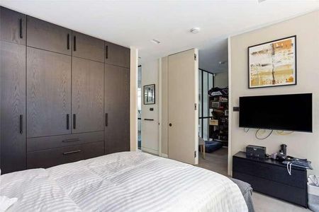 Holland Park Mews, Holland Park, London, W11 - Photo 3