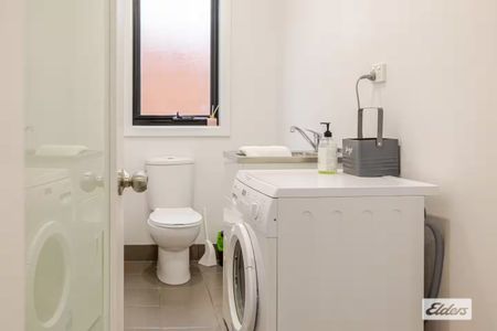 Renovated & Fully Furnished Miner's Cottage - Photo 4