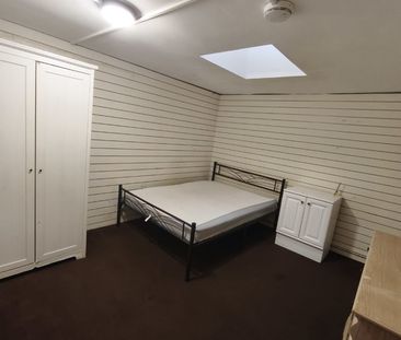 Room in a Shared Flat, St. Philips, BS2 - Photo 1