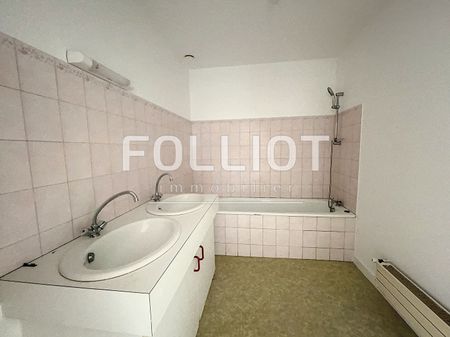 A LOUER : Appartement T4 à Fougères - Réf.2136CV - Photo 3