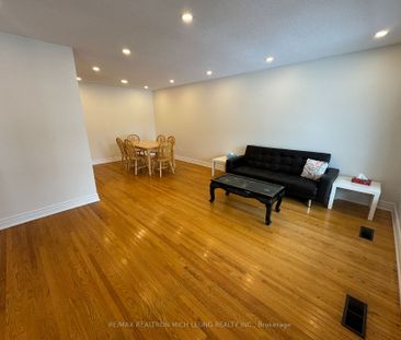 Semi-Detached Home For Lease | C8012700 - Photo 4