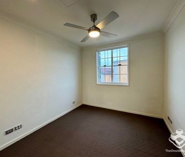 Light-Filled Luxury in Emerald Lakes Most Sought-After Building - Photo 2