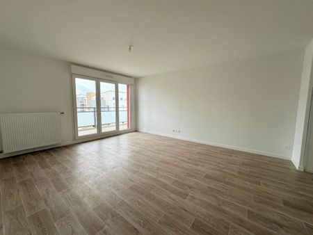 Location Appartement 4 pièces 80m² LUISANT 28600 - Photo 3