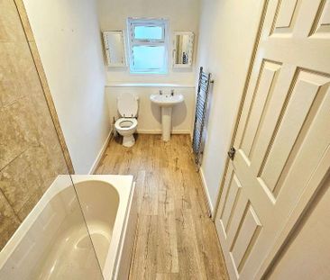 2 bedroom terraced house to rent - Photo 2