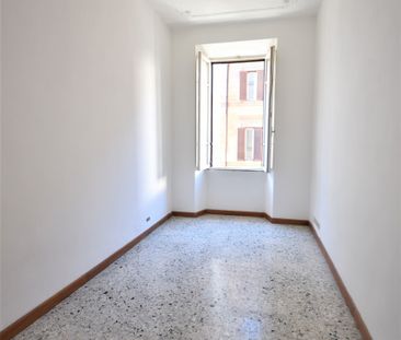 Luminoso trilocale in affitto nel cuore del Centro Storico di Roma ... - Photo 3