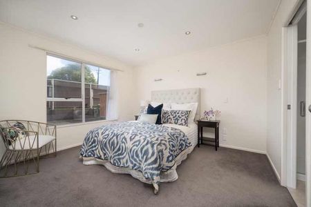 4 Bedrooms in Shelly Park - Photo 5