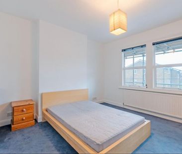 4 bedroom flat to rent - Photo 5