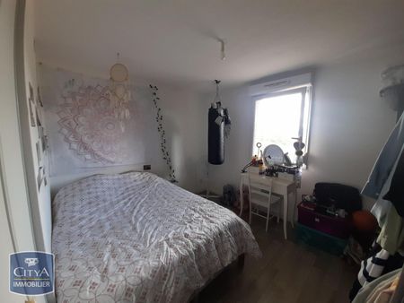 Location Appartement 3 pièces 60m² BEUVRAGES 59192 - Photo 2