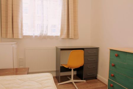 Cecelia Road (3 bed) - Photo 2