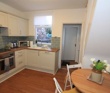 2 Bedroom Mid Terraced House, Chester - Photo 4