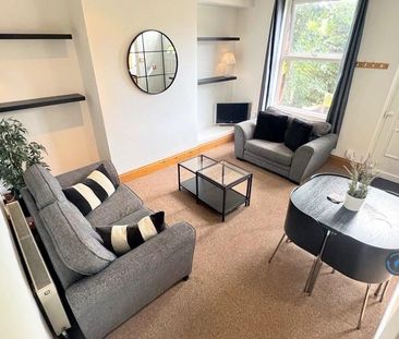 4 bedroom terraced house to rent - Photo 1