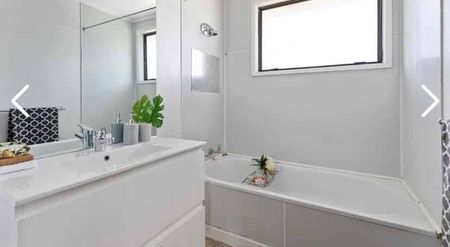 Charming 3BR Home with Deck & AC - Photo 2