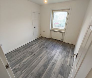 3 Bed Maisonette, Croftfoot Road, G44 - Photo 2