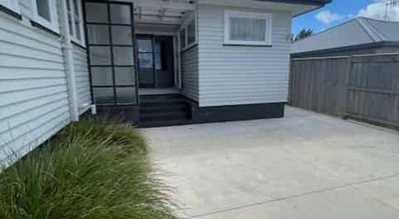 Feilding - Four Bedroom - Photo 5