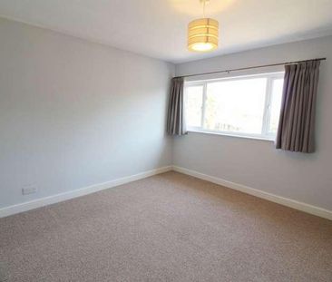 Mowbray Drive, Tilehurst, Reading, RG30 - Photo 2