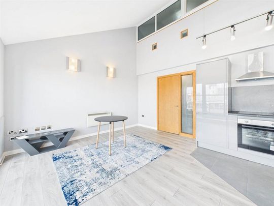 3 bedroom apartment to rent - Photo 1