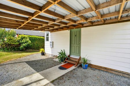 RENOVATED AND LOOKING SMART! - Photo 2