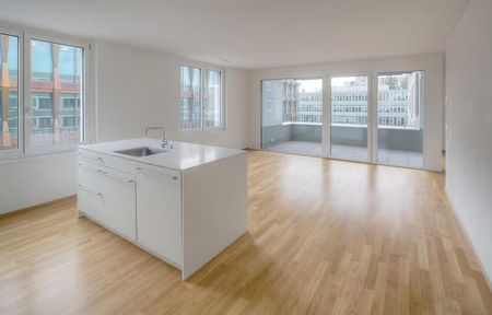 Helle 4.5-Zimmer-Wohnung mit Balkon und Garage in Aarau - Photo 2